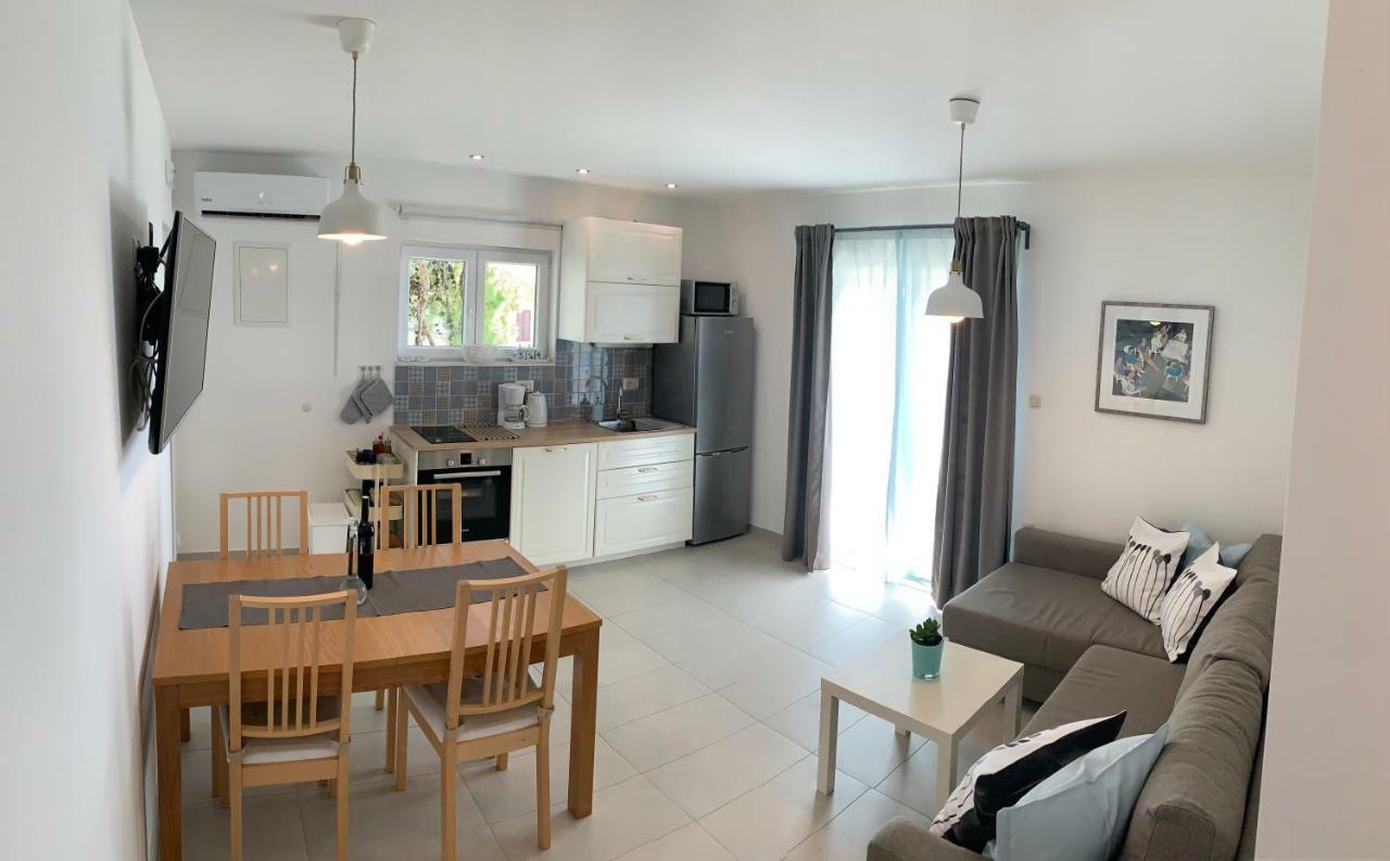 17 Pines Apartment Makarska