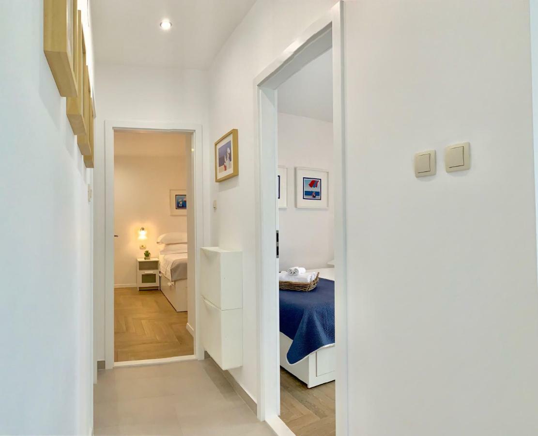 17 Pines Apartment
